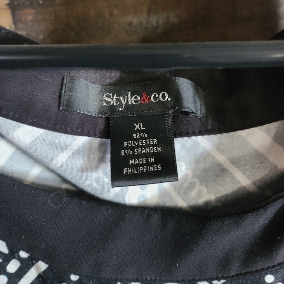 Dress - Picture 2 of 2